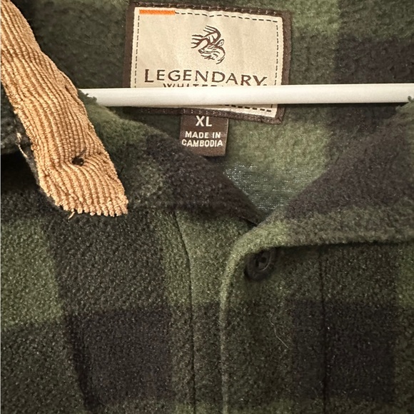 Legendary Whitetails Flannel Shirt Men’s XL Corduroy Plaid Button Up Buck Camp - Picture 2 of 3